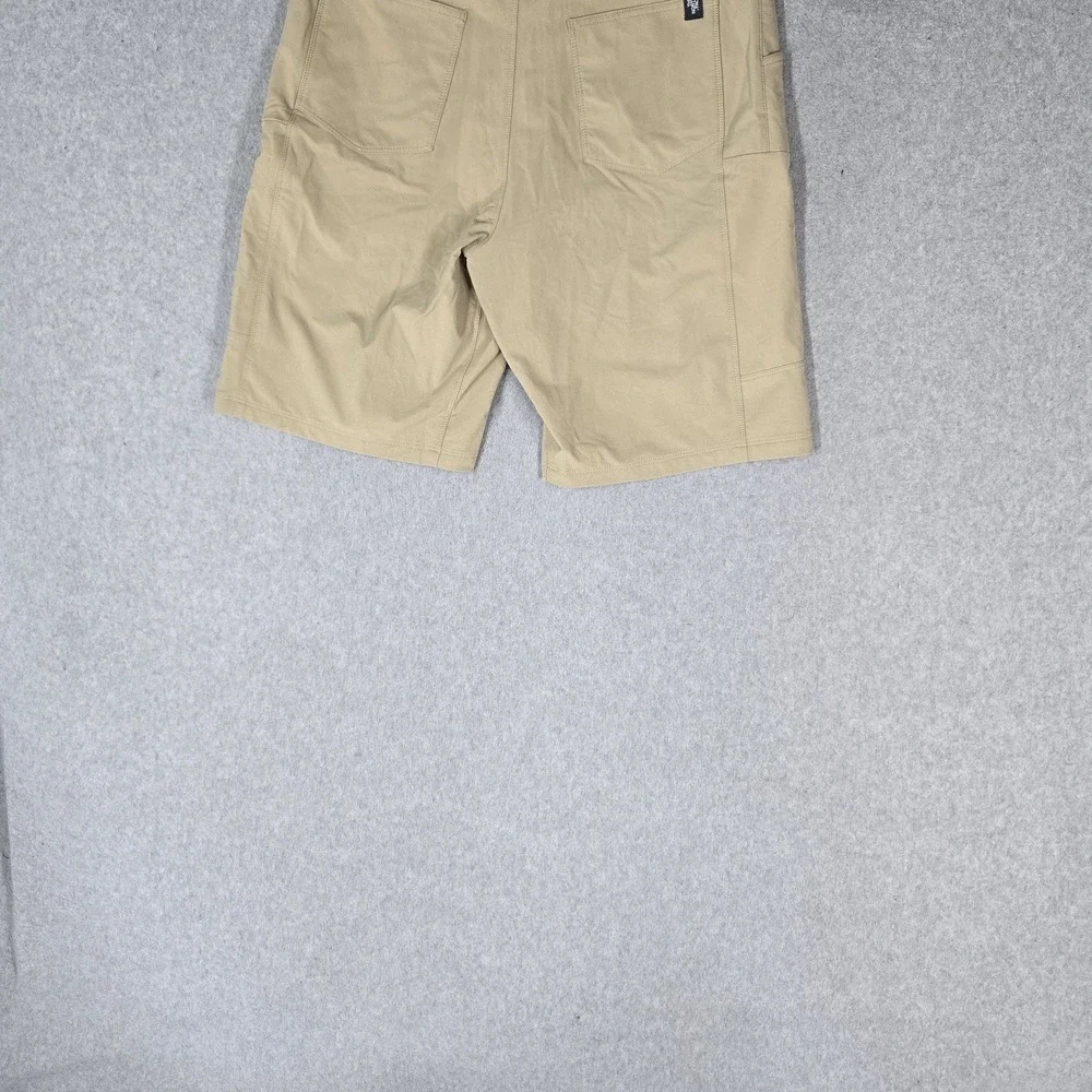 The North Face Men Activewear Shorts 32 Khaki Nylon Retrac Tech Cargo Zip Hiking